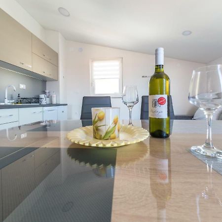 Apartment ˝Soleil˝ Vir Εξωτερικό φωτογραφία