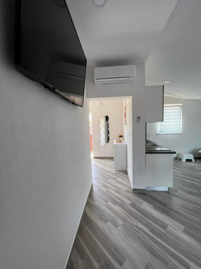 Apartment ˝Soleil˝ Vir Εξωτερικό φωτογραφία