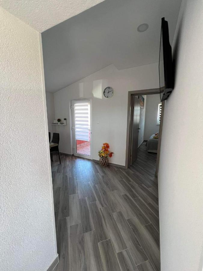 Apartment ˝Soleil˝ Vir Εξωτερικό φωτογραφία