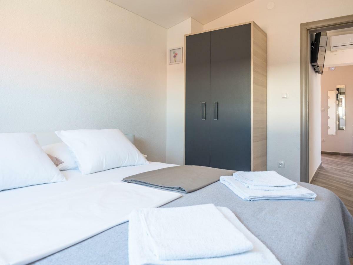 Apartment ˝Soleil˝ Vir Εξωτερικό φωτογραφία