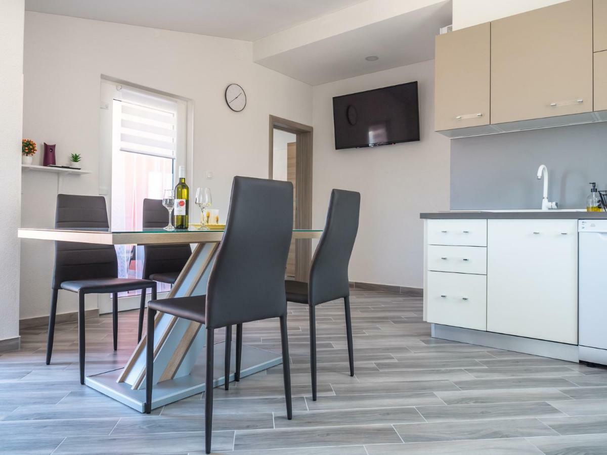Apartment ˝Soleil˝ Vir Εξωτερικό φωτογραφία